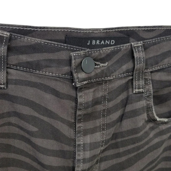 J Brand Ruby High Waisted Zebra Distressed Jeans Size 27 - Picture 2 of 8